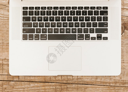 展示电子的高清晰度照片上观点笔记本电脑键盘木背景高质量照片优钉子图片