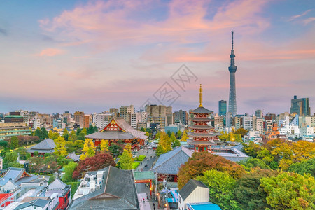 佛教徒东京天际与日本黄昏时圣善二寺的景象旅行神社图片