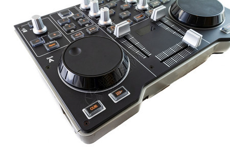 环形白色背景的可移植DJ控制混音器派对体积图片