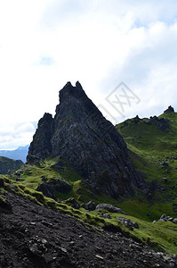 老的苏格兰人在Trotternish斯凯岛的Pinnacle岩层形成旅游图片