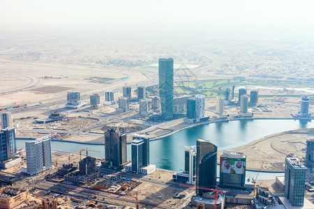 迪拜市府酋长国大楼迪拜黄昏区阿拉伯图片