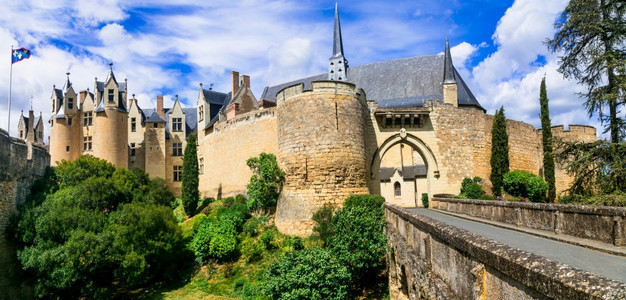 卢瓦尔河谷的伟大城堡法国蒙特鲁尔贝拉伊旅行和地标游客风景优美防御图片