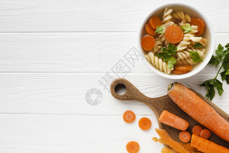 意大利语素食主义者平面花椰萝卜碗配有复制空间准备好的图片