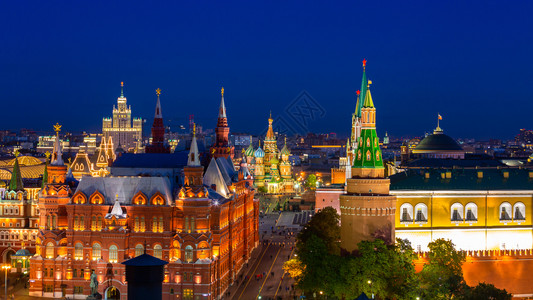 古老的地标莫斯科红广场圣巴西尔斯柯大教堂晚上夜里古代莫斯科圣巴西尔大教堂是俄罗城市的主要旅游景点暮图片