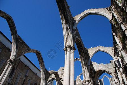 目的地希亚多175年葡萄牙里斯本地震后著名的CarmoChurch废墟旅游的图片