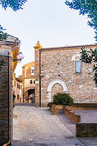 蒙迪杜科西奥教堂欧洲意大利游行的墙门围细节村庄图片