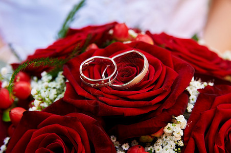 爱女士叶子婚礼花束红玫瑰图片