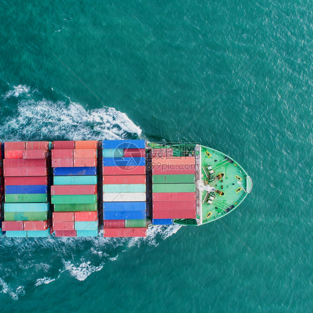 码头鸟瞰集装箱船到海港载集箱用于进出口或运输航业务物流贸易港口和海运货物到港口国际运输泰加载图片