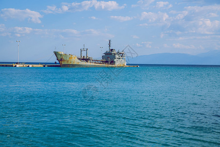 九月水希腊首都雅典大船站在泊位阳光晴天的气9月13日旅行照片欧洲图片