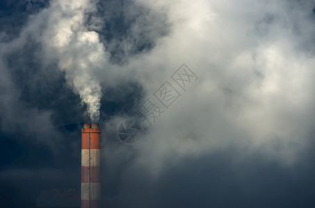 传送烟雾煤电站中的蒸汽空气污染蒸发电厂的爆空污染水重的图片