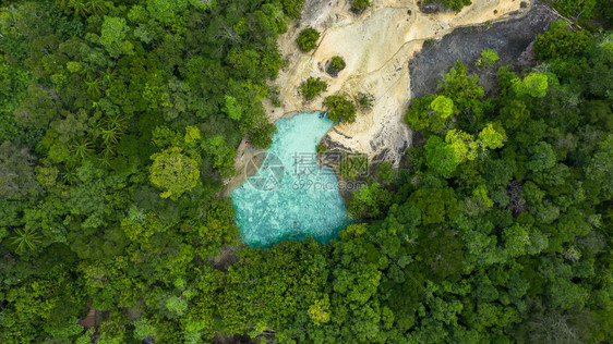 在泰国克拉比Krabi的BluePool旅游目的地CrabiCrabi游泳的红树水图片