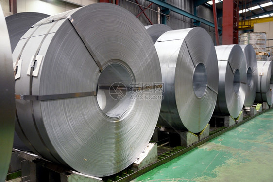 工厂中的钢板卷镀锌工厂中高质量的钢板照片卷镀锌钢圆形的镍一种图片