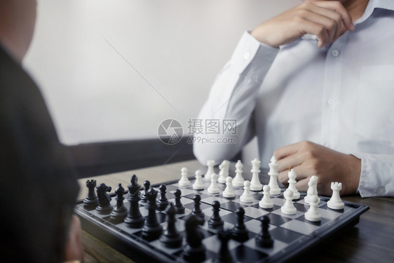丢失独特拥有象棋盘游戏策略和竞争的商人迅速图片