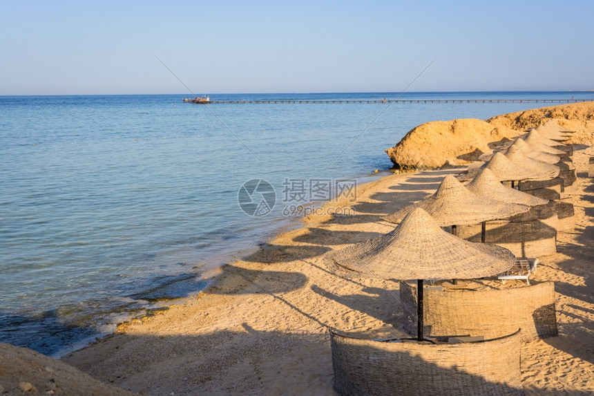 热带沿海城市风景图片