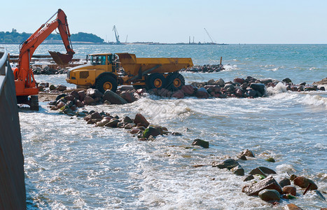 岸上施工设备防波堤施工海岸保护措施防波堤工墙铲具体的图片