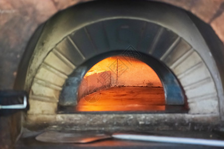 餐厅厨房制作披萨的炉灶图片