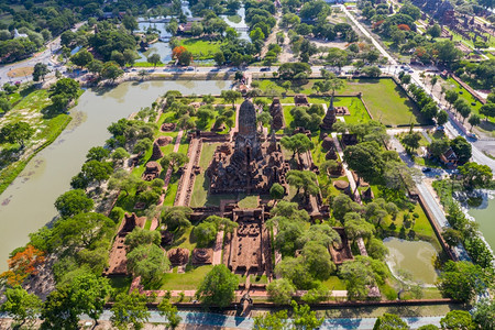 那空文化佛Ayutthaya历史公园和泰国Aytthaya旧寺庙的空中景象图片