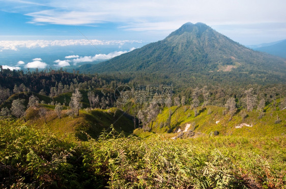 印度尼西亚爪哇岛上的古农默拉皮火山假期美丽天空图片