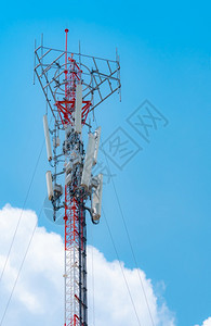蜂窝播送支持蓝天白云背景电信塔蓝天线无电和卫星杆通信技术电行业移动或电信4g网络图片