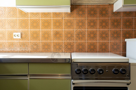 70年代传统的美式复古厨房设计图片