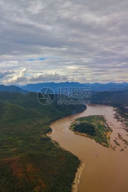 琅勃拉邦旅行湄公河和山空中观察老挝LuangPrabang美丽的图片
