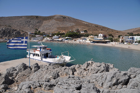 希腊的普塞里莫斯岛美丽的海湾国民水港口图片