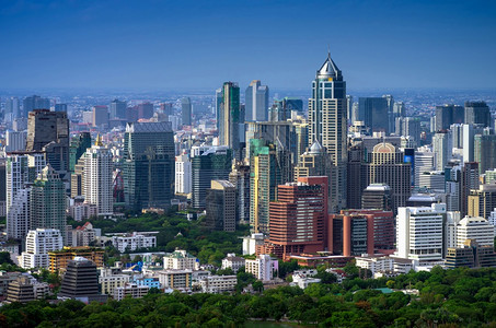 办公室现代的城市泰国曼谷中心公园周围的商业景观现代建筑曼谷城市景观现代建筑图片