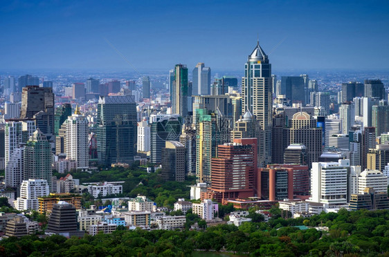 办公室现代的城市泰国曼谷中心公园周围的商业景观现代建筑曼谷城市景观现代建筑图片