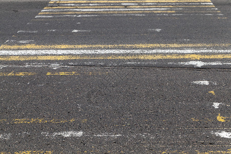 交通带划线的老行人过境十字路口横过一条行人道路交叉口们户外图片