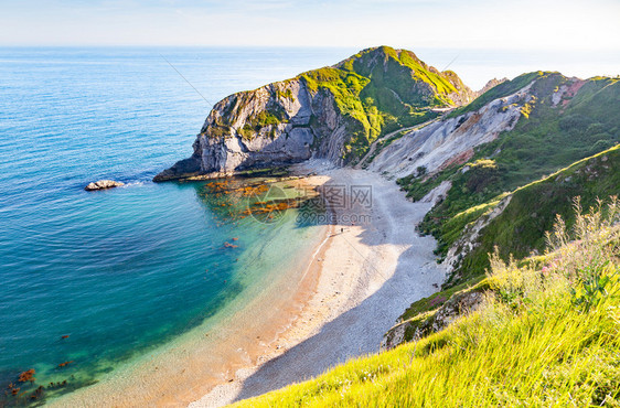 自然夏天英国日度假目的地DorsetJurassic海岸空中观察拱图片