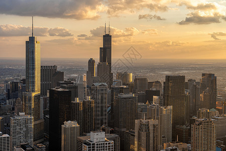 铁路水芝加哥城市景河边的顶端色在日落时美国市中心天线建筑和与旅游概念团结的图片