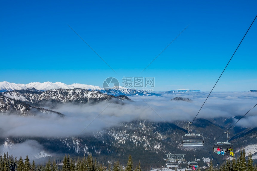 冬季雪山风光图片