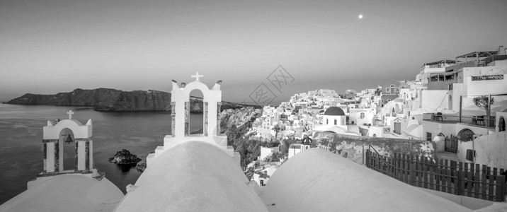 白色的屋圣托里尼岛日落的奇观之景著名的欧亚城希腊洲美丽图片