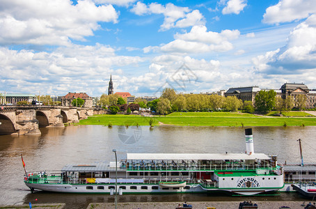 欧洲渡船德国埃尔贝河上的渡轮德累斯顿城景水图片