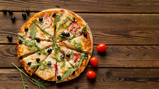 意大利传统美食比萨图片