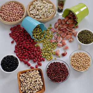 自然收藏粮食白背景全豆收集越南农产品纤维食降低胆固醇预防癌症稳定血糖增强免疫系统使心脏健康图片