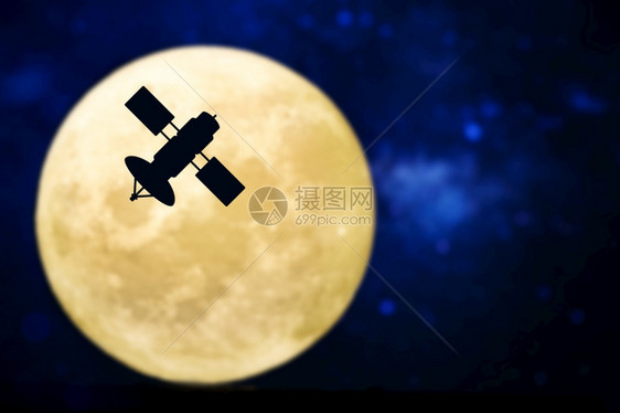 在满月的卫星剪影大气层科学电信图片