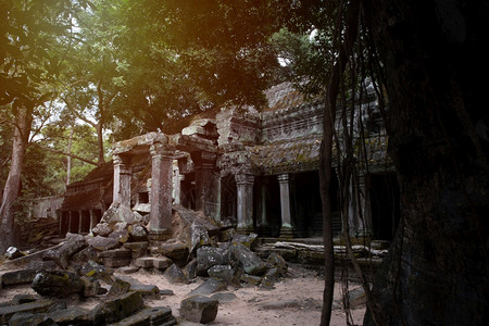 柬埔寨西姆庄园的PrasatTaprohm古老寺庙点图片