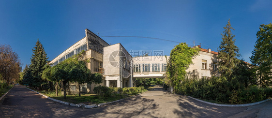 结石乌克兰敖德萨老旧废弃的摩尔多瓦疗养院在乌克兰奥德萨阳光明媚的夏季日在乌克兰奥德萨废弃的摩尔多瓦疗养院欧洲历史图片