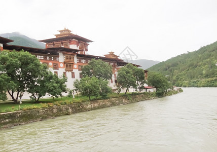 高清图片达仓仁波切不丹寺庙田园诗般的高清图片夏日镰仓海边的电车