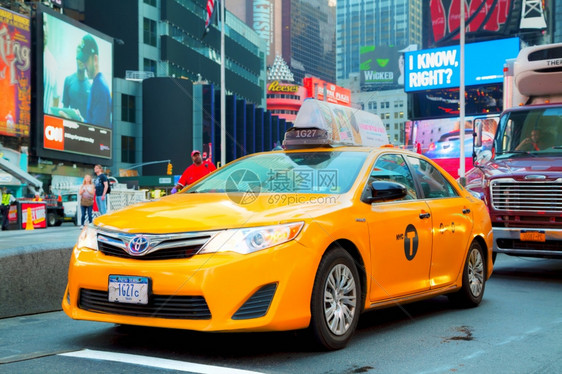 邻里纽约城市04年9月日上午2015年月4日早上纽约时报广场黄色计程车2015年月4日纽约市Itrsquos主要商业交叉路口和曼图片