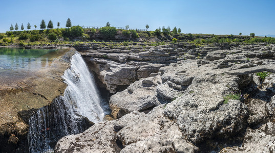 黑山Cievna河的Niagara瀑布全景黑山尼亚加拉瀑布户外晴天溪流图片