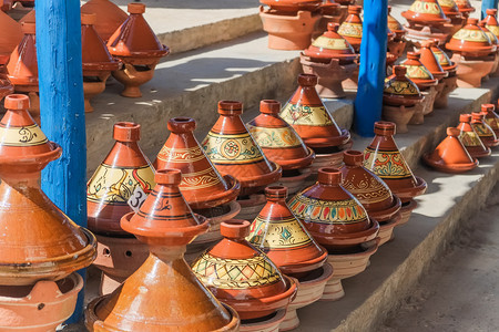 摩洛哥在Essaouira市场出售的摩洛哥标记陶器文化索维拉黏土图片