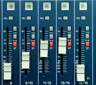 技术音频控制器各部分的按钮和制表符渠道声音的图片