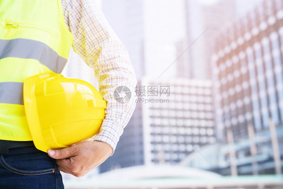 成功建筑工程安全头盔在建筑部门内使用在建筑部门人们民意调查图片