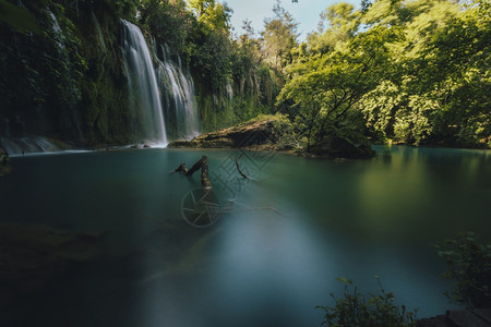 丰富多彩的热带AntalyaKurunlu瀑布长距离接触照片著名的图片