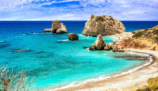 自然美丽塞浦路斯岛好海洋和滩PetratouRomiou佩特拉图片