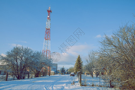 联系电信数字的拉脱维亚Cesis市5G互联网塔移动通信2109图片