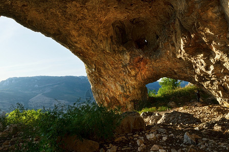 公园喀尔巴阡山脉丰富多彩的阿普塞尼山脉Remetea学生洞穴中美丽的日落颜色图片