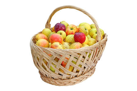 工艺乡村的传统特立螺篮堆满了生物苹果隔离于白色背景之外营养图片